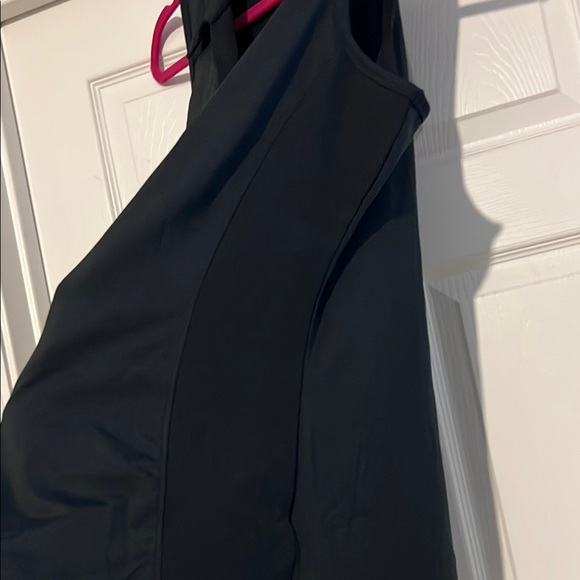 Balance Collection Black Sleeveless Tank Top - Picture 2 of 8